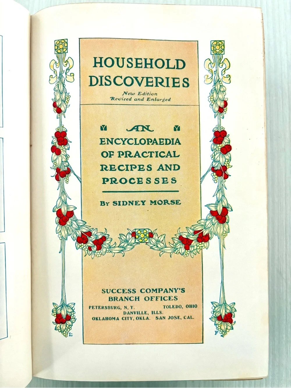Household Discoveries Mrs. Curtis's Cook Book circa 1914 great condition!